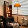 Vintage Stehlampe im Mushroom Design mit warmem Licht