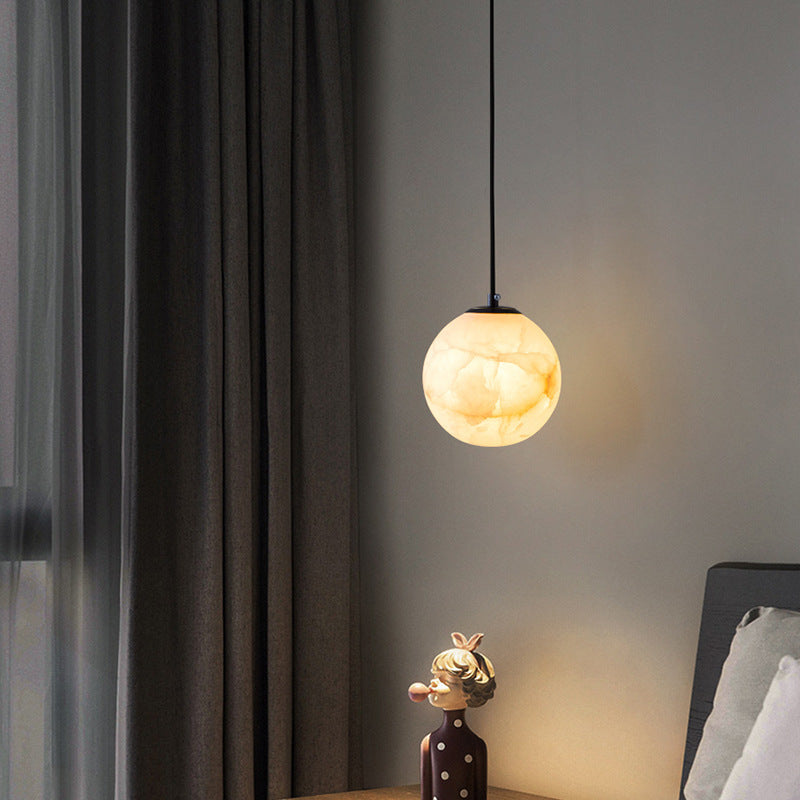 Elegante Marmor Pendelleuchte für Nachttisch & Wohnbereich