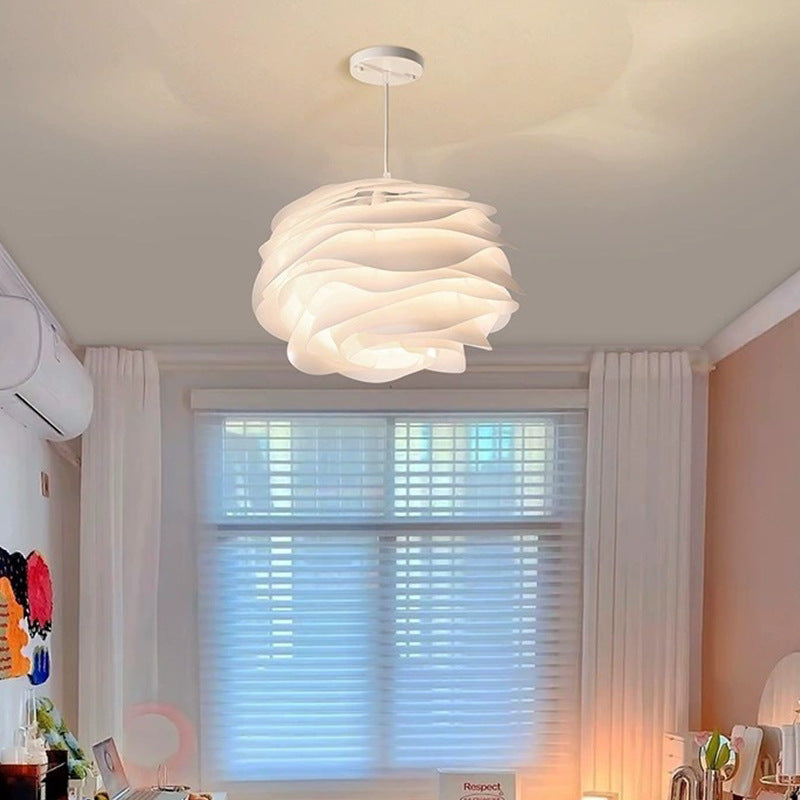 Romantische Schlafzimmer-Hängelampe mit Rosenblütenmotiv
