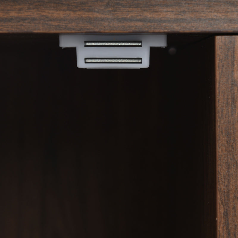 Exklusives Sideboard mit Chevron-Holzdesign und goldenen Details