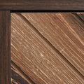 Exklusives Sideboard mit Chevron-Holzdesign und goldenen Details