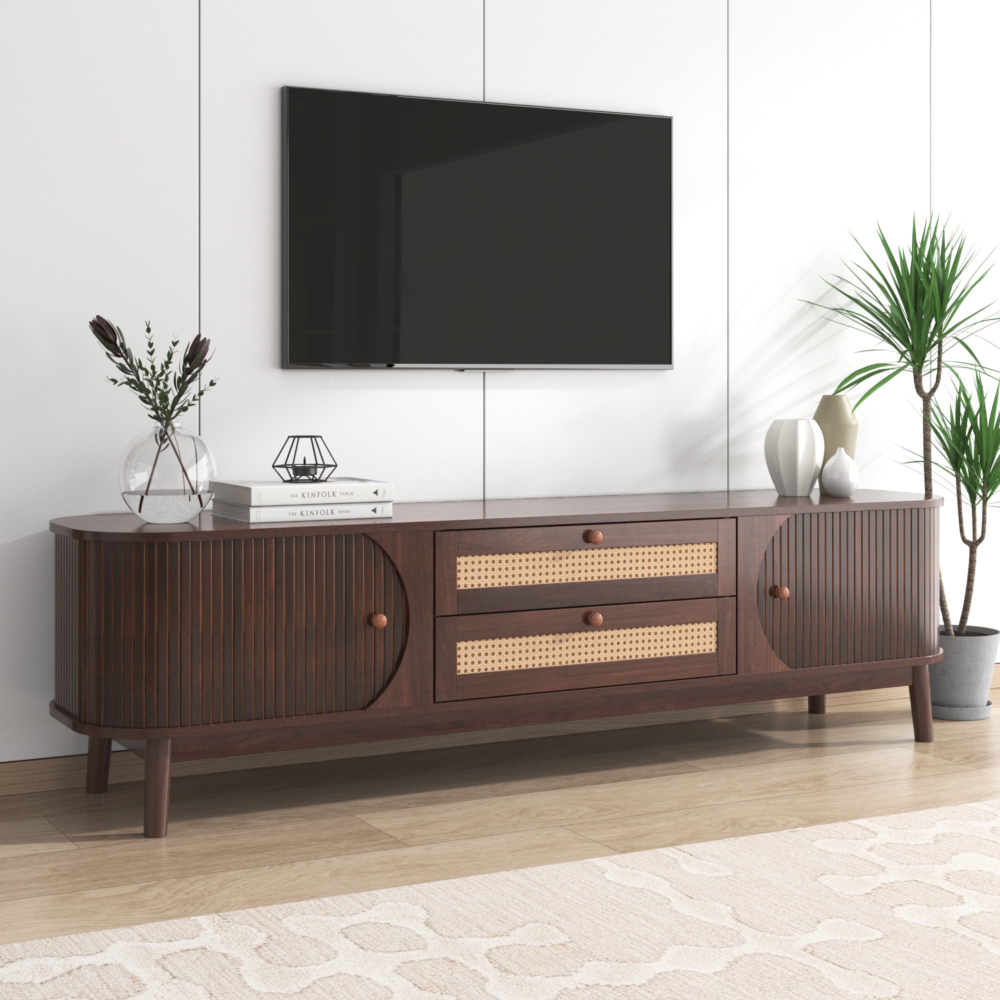 TV-Schrank im natürlichen Rattan-Design