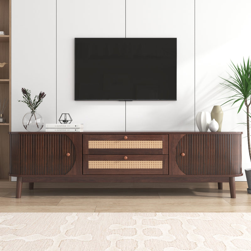 TV-Schrank im natürlichen Rattan-Design