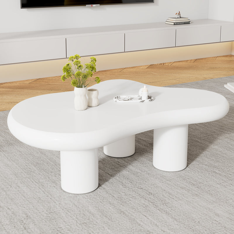 Moderner Couchtisch in Wolkenform