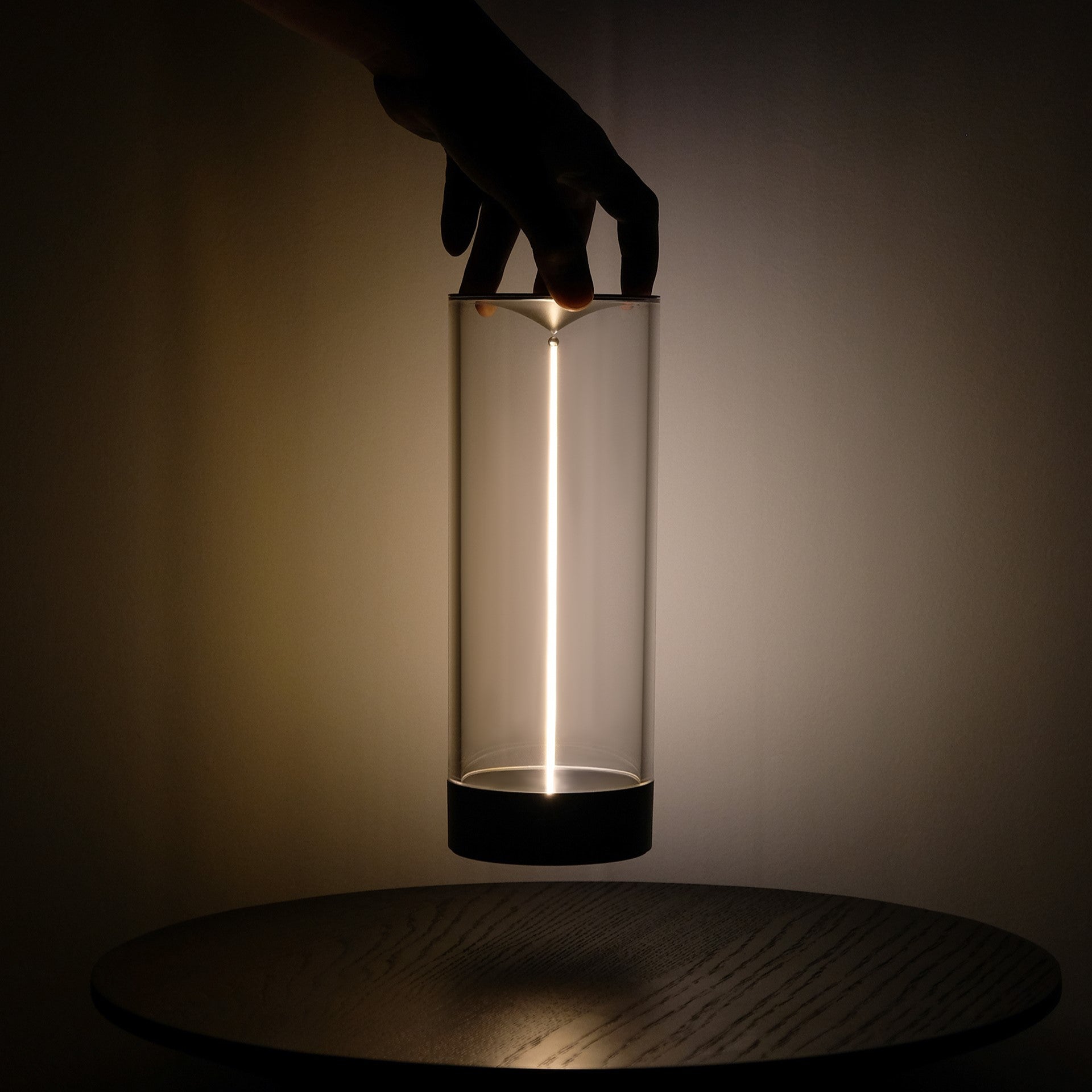 Zylinder mit magnetischer Lichtleiste