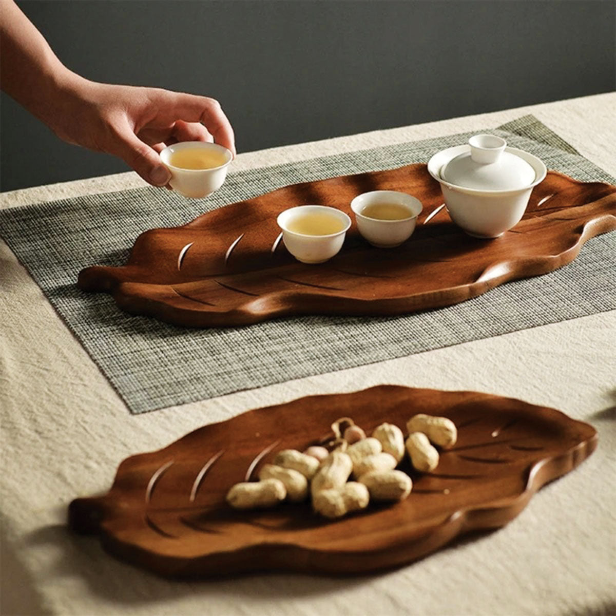 Abstrakte Walnuss Blatt hölzerne Serviertablett | Eco-Friendly | Artistic Dessert, Vorspeise, Schmuck Organisator