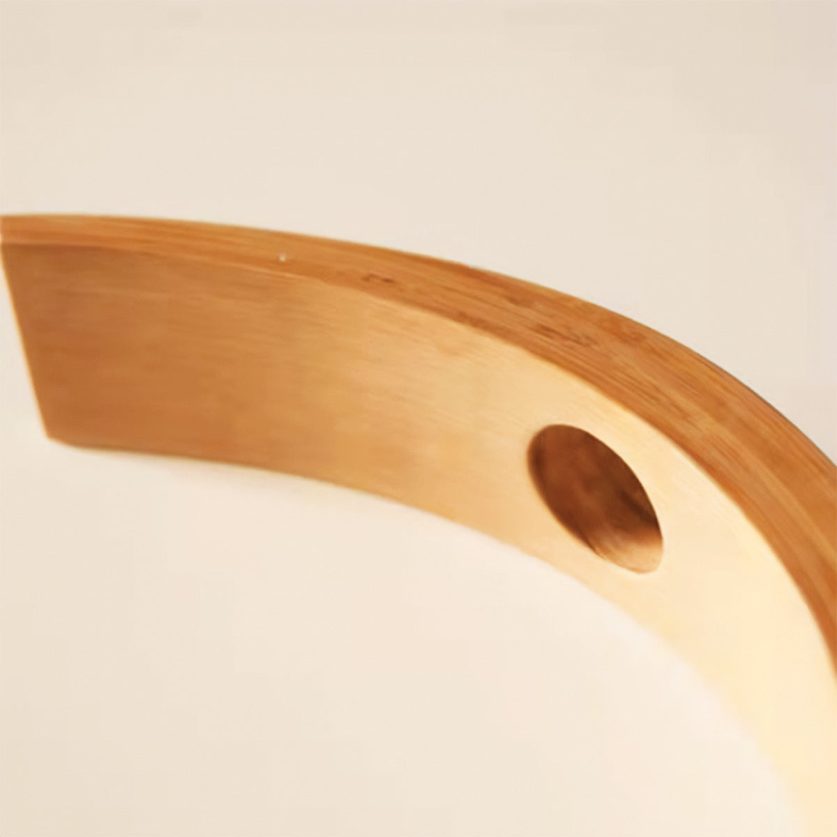 Schwimmendes Weinregal aus Bambus