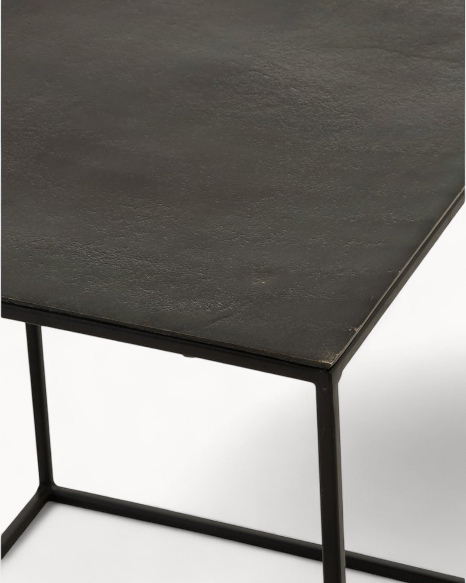 J-Line Beistelltisch Oxidize – Aluminium/Eisen – Schwarz/Grün 50,5 cm