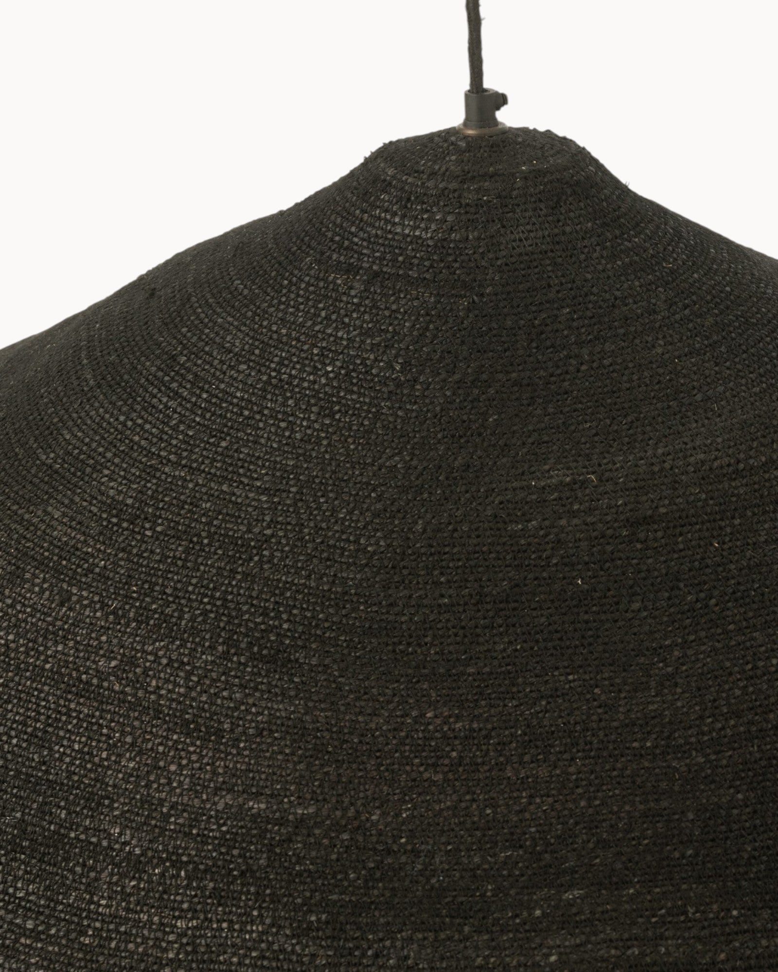 J-Line – Hängelampe aus Moonj-Gras – Schwarz Orange – 80 cm