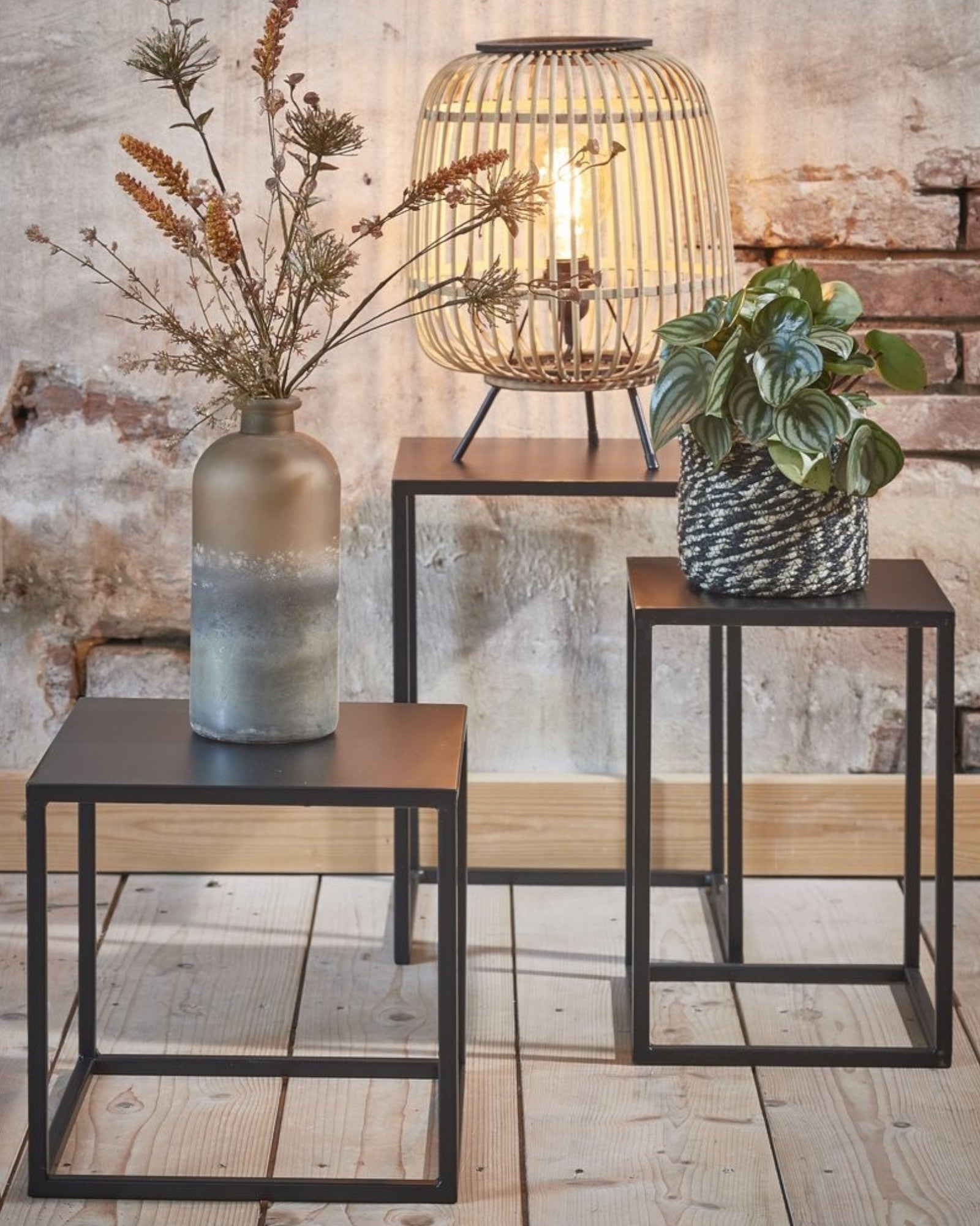 Mica Decorations – Goa Beistelltisch 2er-Set – Schwarz Metall – 30x30x42 cm