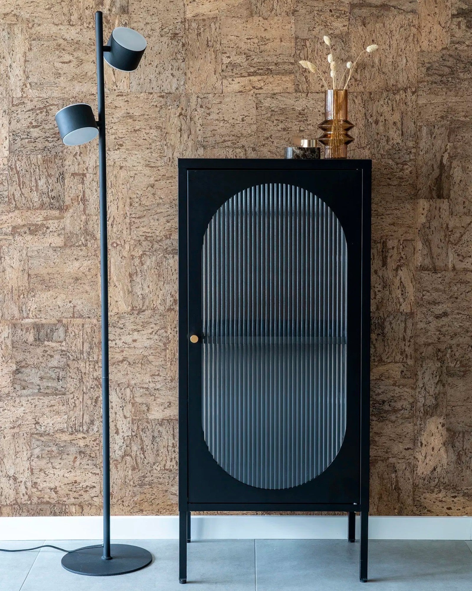 Vitrinenschrank – Modernes Design – Schwarz – Stahl & Glas – 110 cm hoch