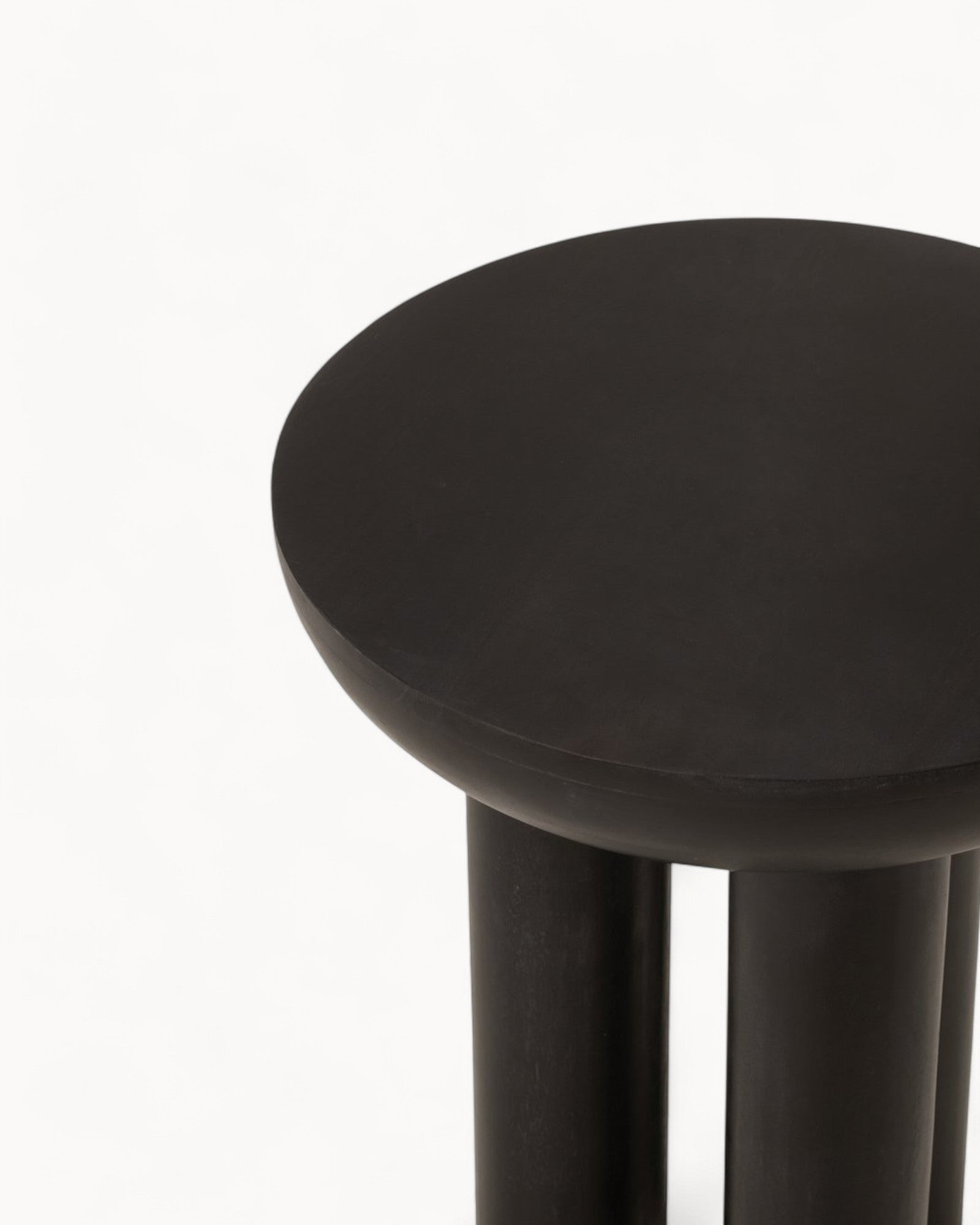 J-Line Beistelltisch Trio – Mangoholz Schwarz – 50x50 cm, 60 cm hoch