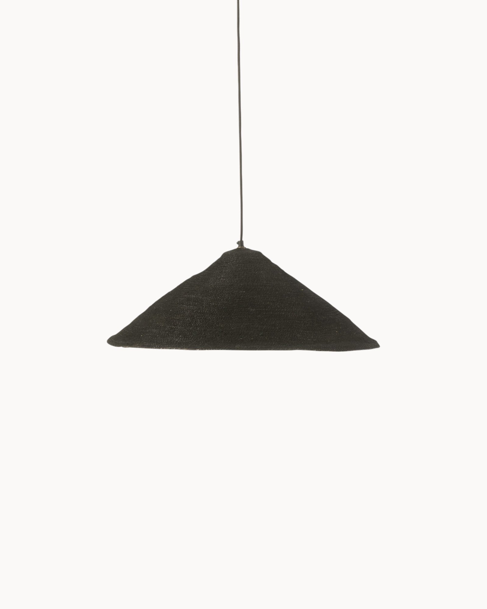 J-Line – Hängelampe aus Moonj-Gras – Schwarz – 60 cm – Naturdesign