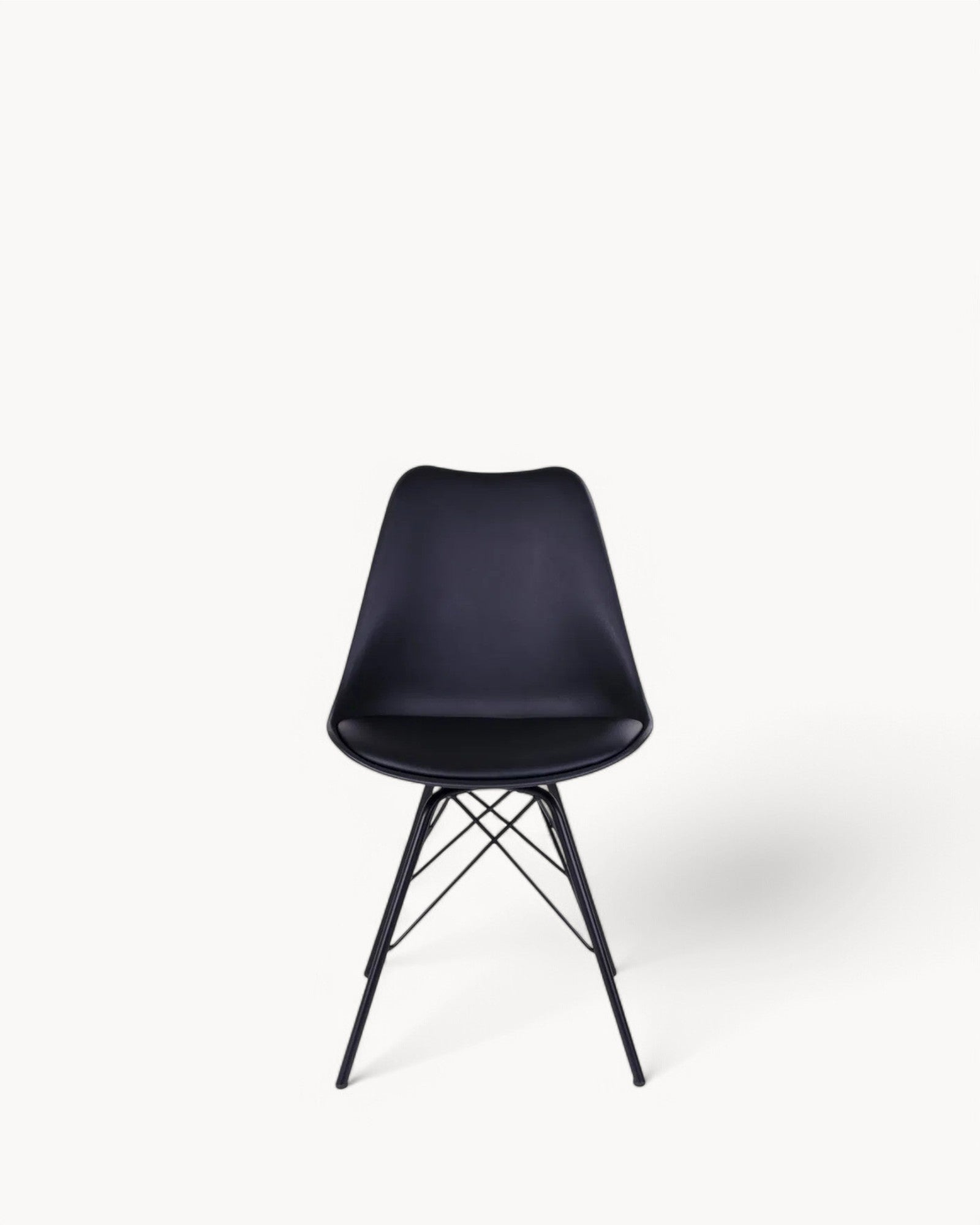 Oslo Esszimmerstuhl – Schwarz PU-Leder, Metallbeine, Modern, 84cm