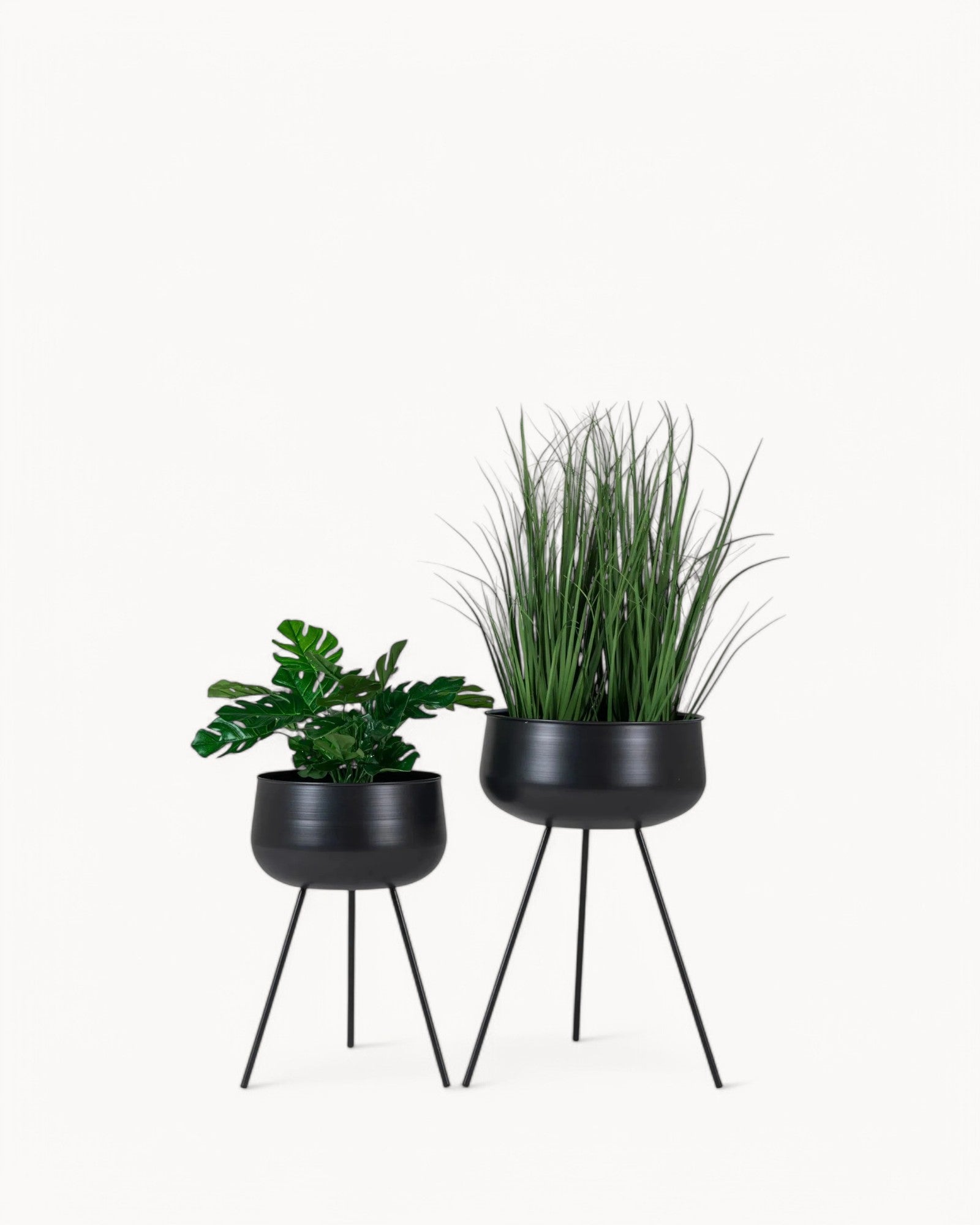 Ardola – Set von 2 Blumenübertöpfen aus Stahl – Schwarz – Modern
