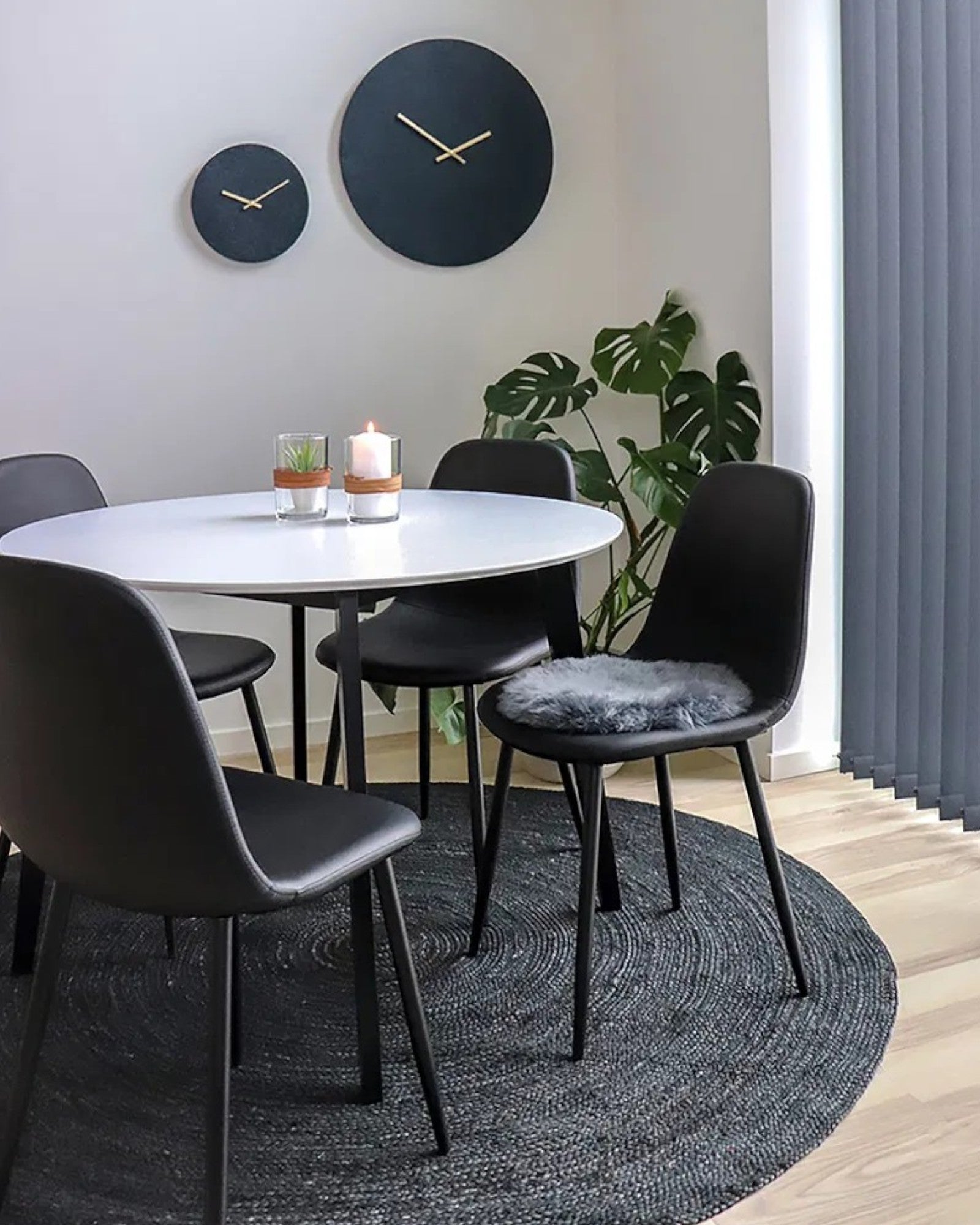 Stockholm Esszimmerstuhl – Schwarz PU Leder, Metallbeine, Modern, 88cm