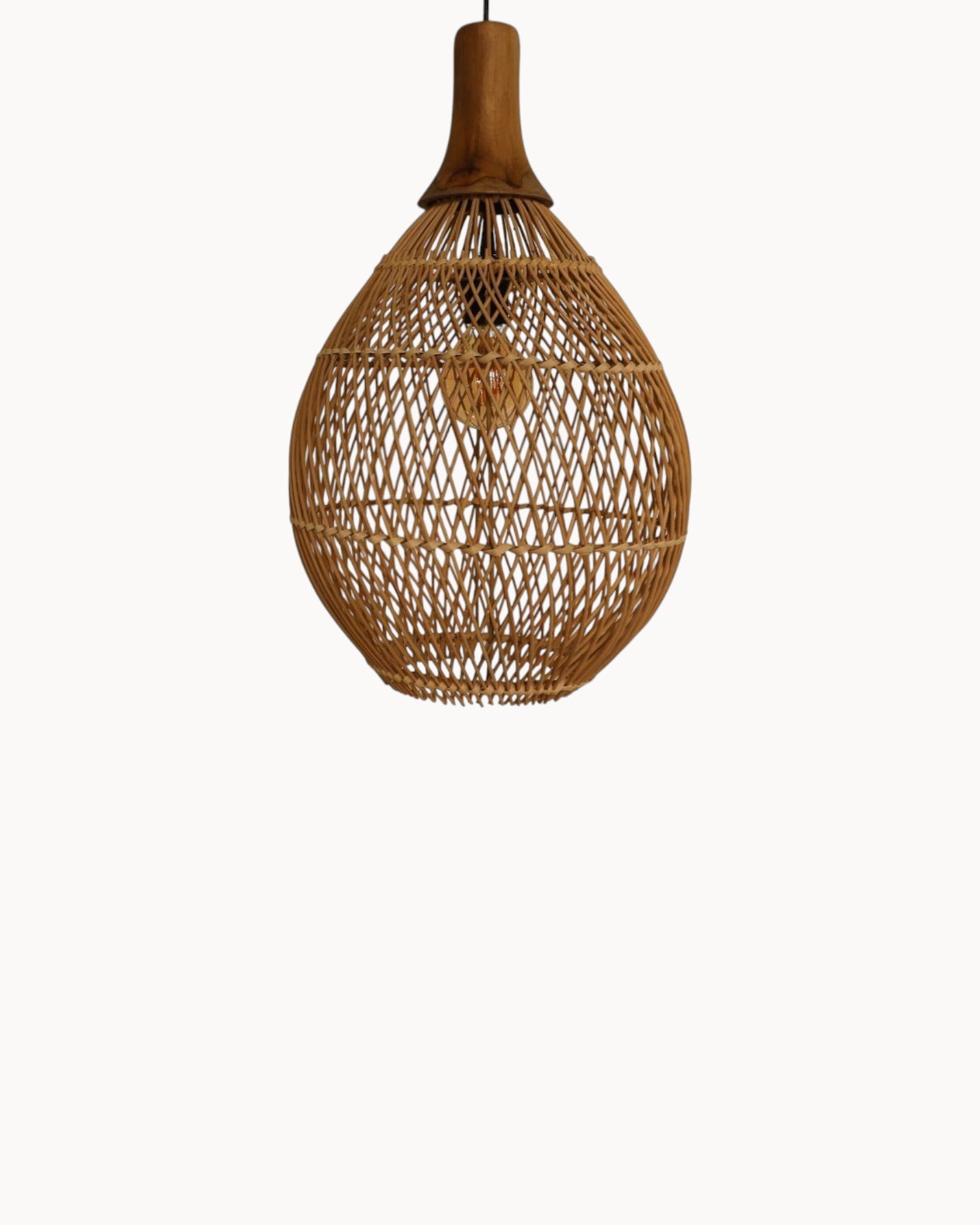 HSM Collection – Pendelleuchte Rattan Teak 35x35x59 cm – E27 Fassung Natur