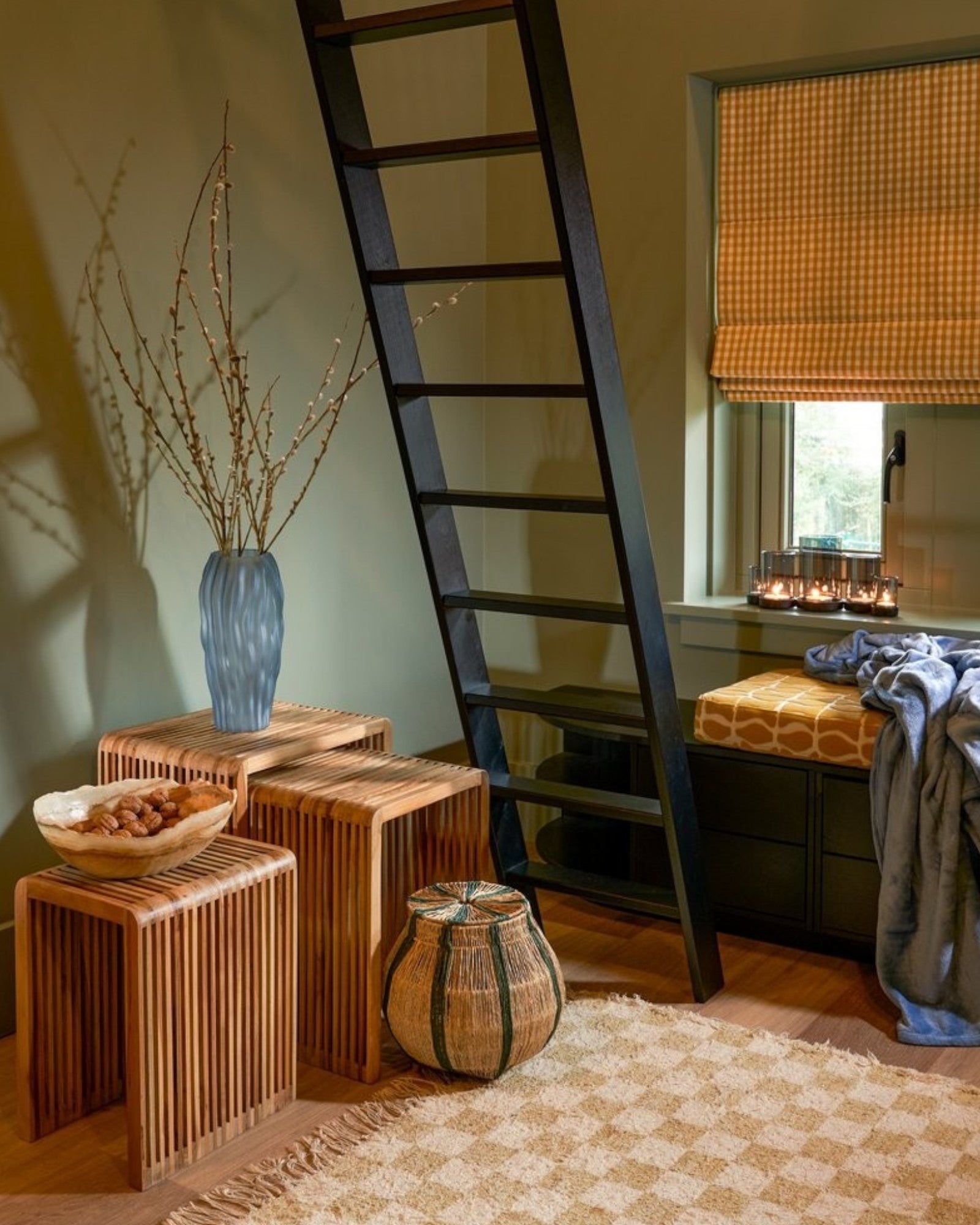 Mica Decorations – Yonker Beistelltisch 3er-Set – Recyceltes Holz – Braun – L44 x B34 x H50 cm