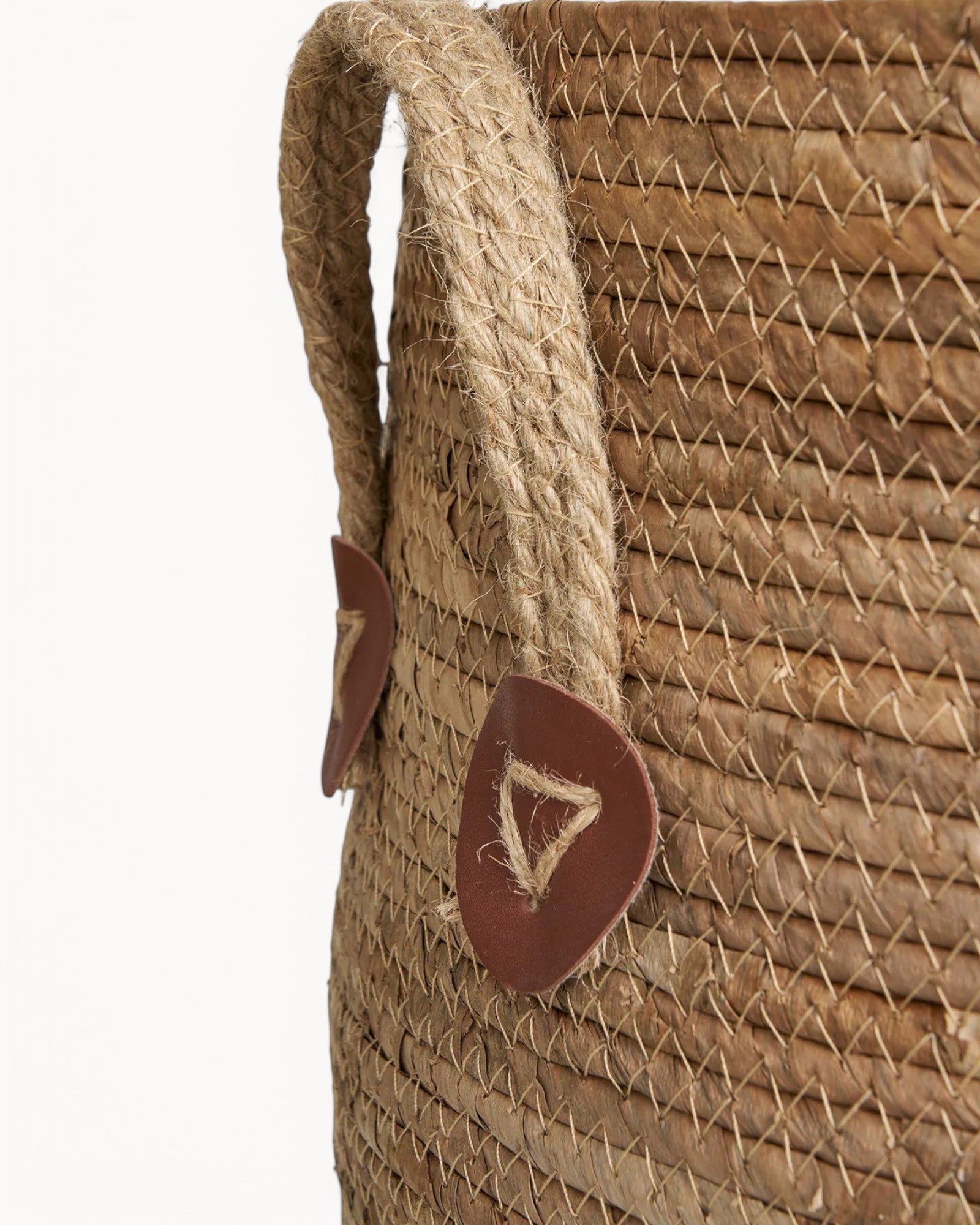 Aosta Körbe – Set aus 2 natürlichen Bananenblatt Körben – Natürlich