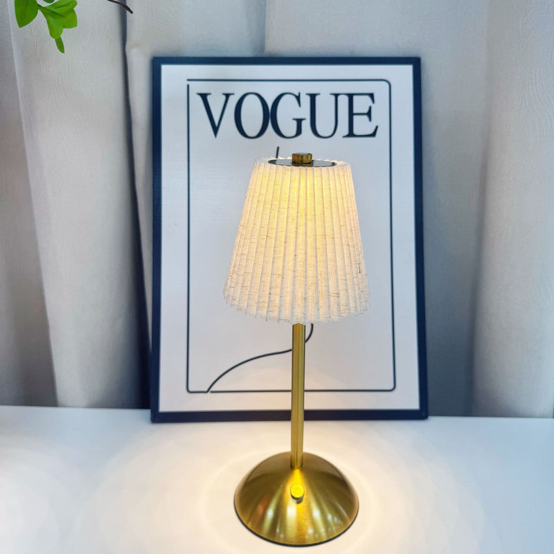 Plissierte Stoff Tischlampe Elegante Nachttischlampe mit warmem Licht