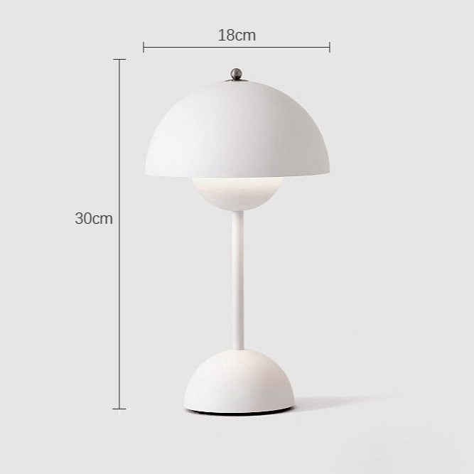 Nachttischlampe in Knospenform für stimmungsvolle Atmosphäre