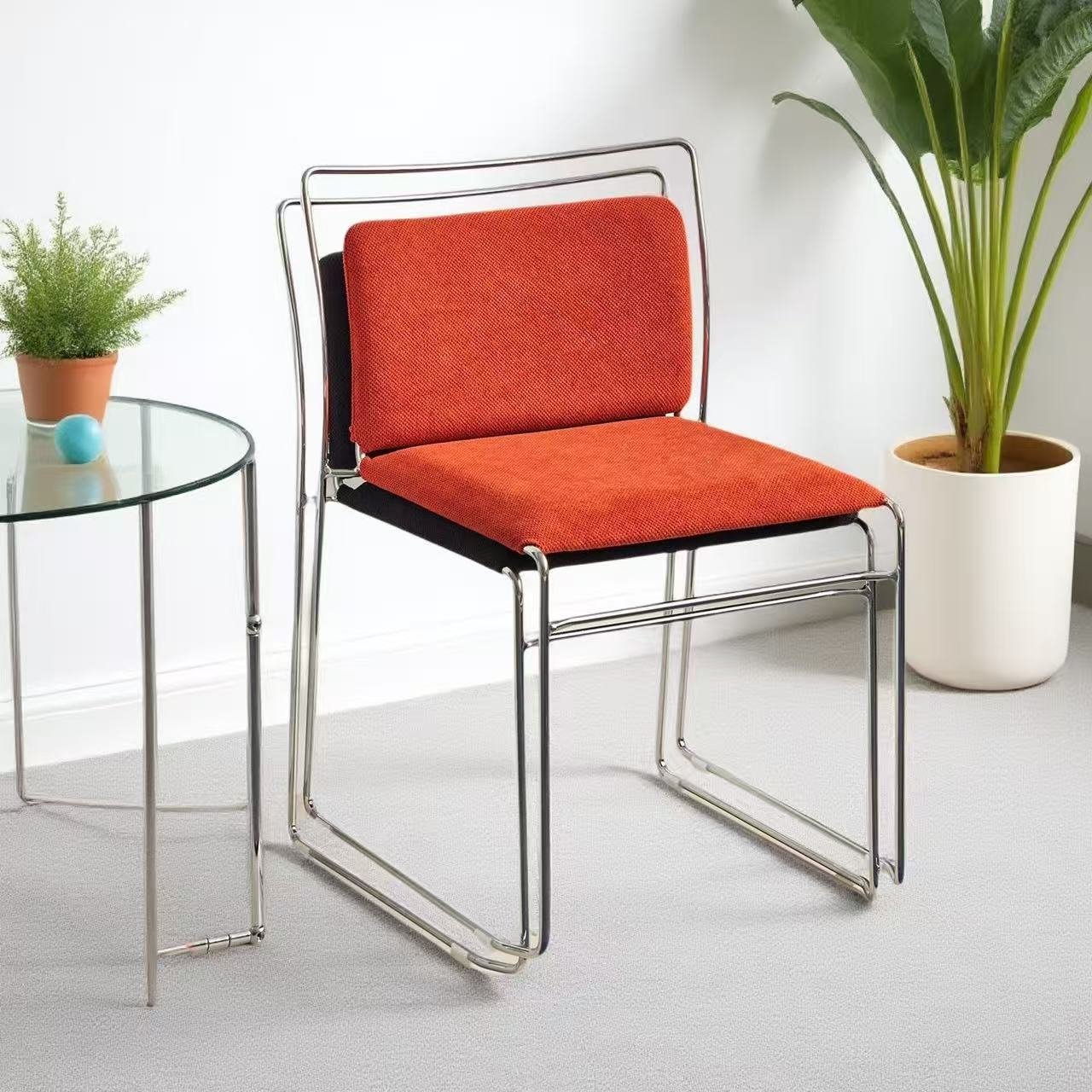 Ergonomischer Esszimmerstuhl im Bauhaus-Stil