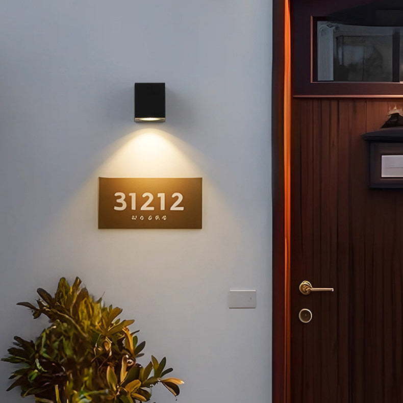 Moderne LED Wandleuchte für Innen- und Außenbereiche
