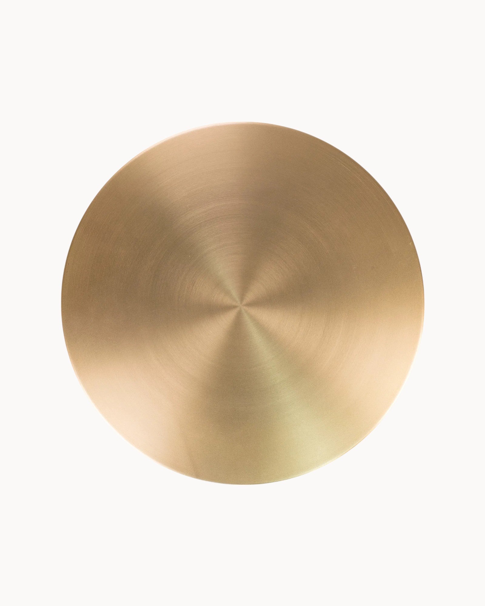 Lecco Beistelltisch – Marmor & Messing, Ø41 cm, H58 cm