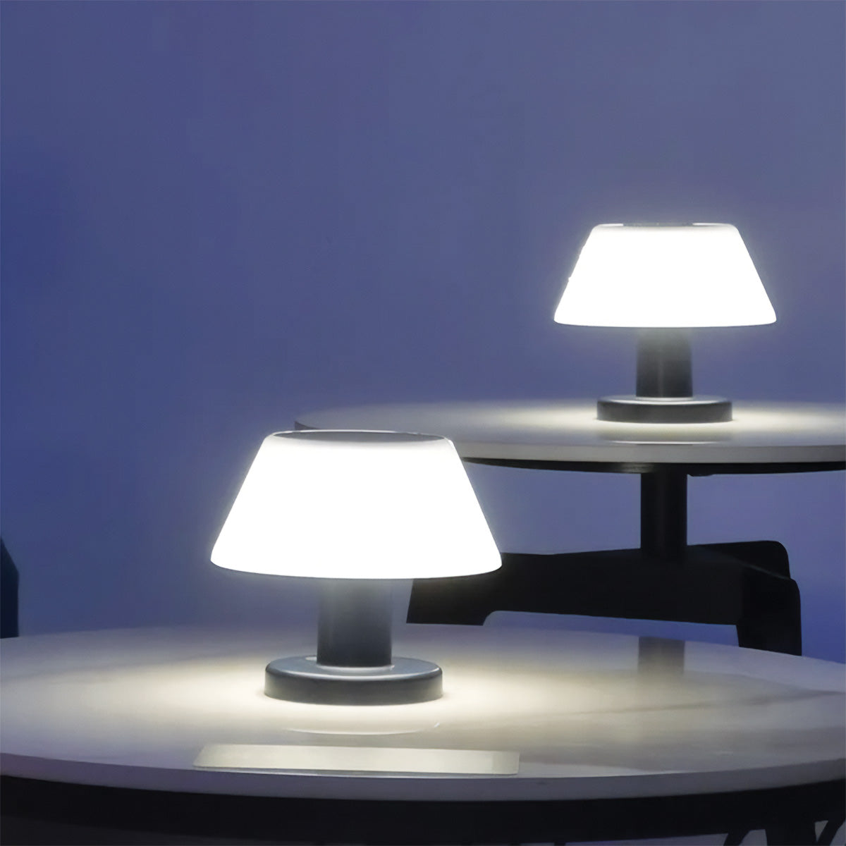 Solar Tischlampe | LED, Solarbetrieben, IP65 Wasserdicht | 20 Lumen, 4 Helligkeitsstufen, 6-8 Stunden Batterielaufzeit