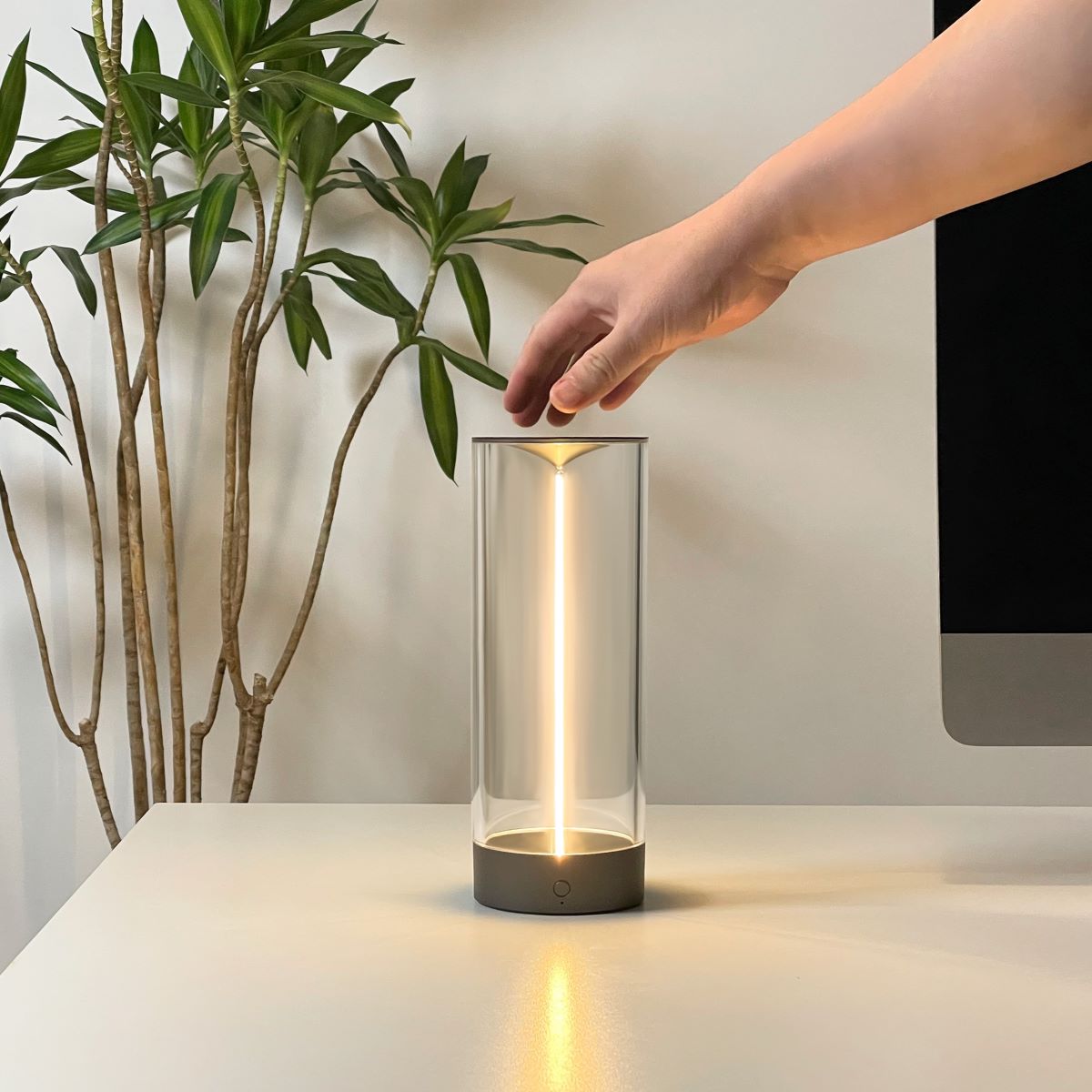 Zylinder mit magnetischer Lichtleiste