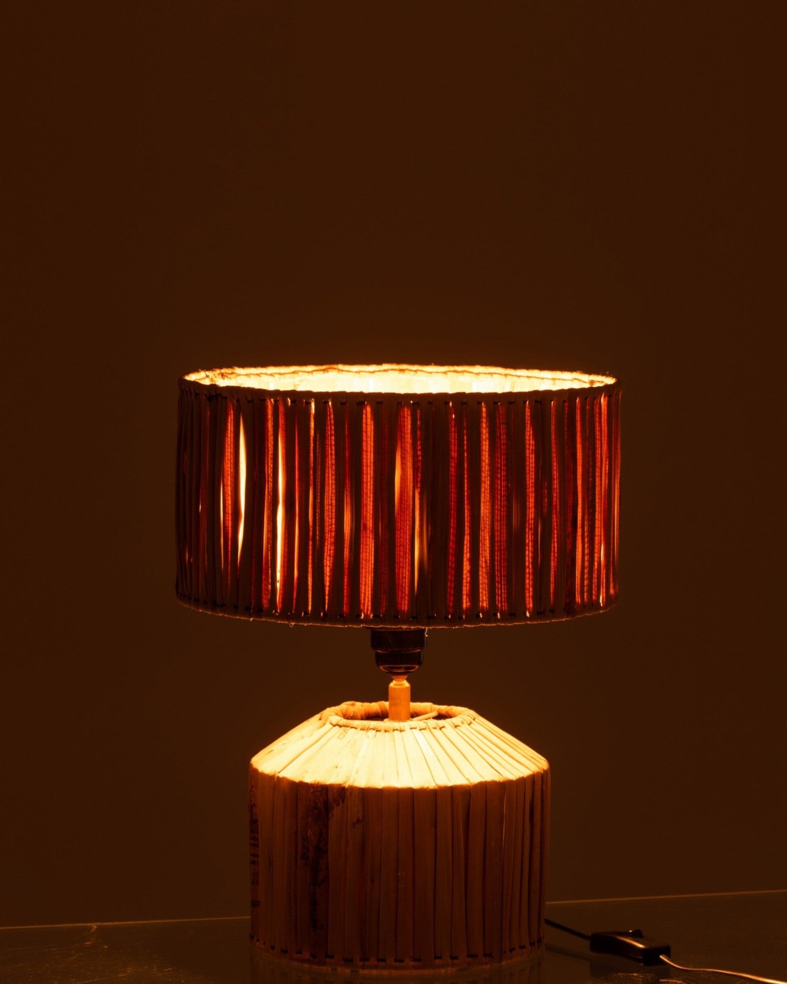 J-Line – Tischlampe aus Bambus – Natürliches Design, E27 Fassung, 35 cm