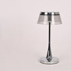 Minimalistische, wiederaufladbare Tischleuchte für stimmungsvolle Bar-Atmosphäre