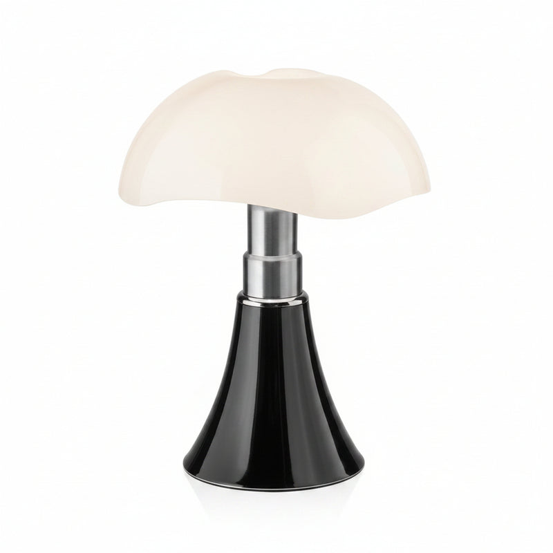 Italienische Designer Tischlampe im Bat-Stil