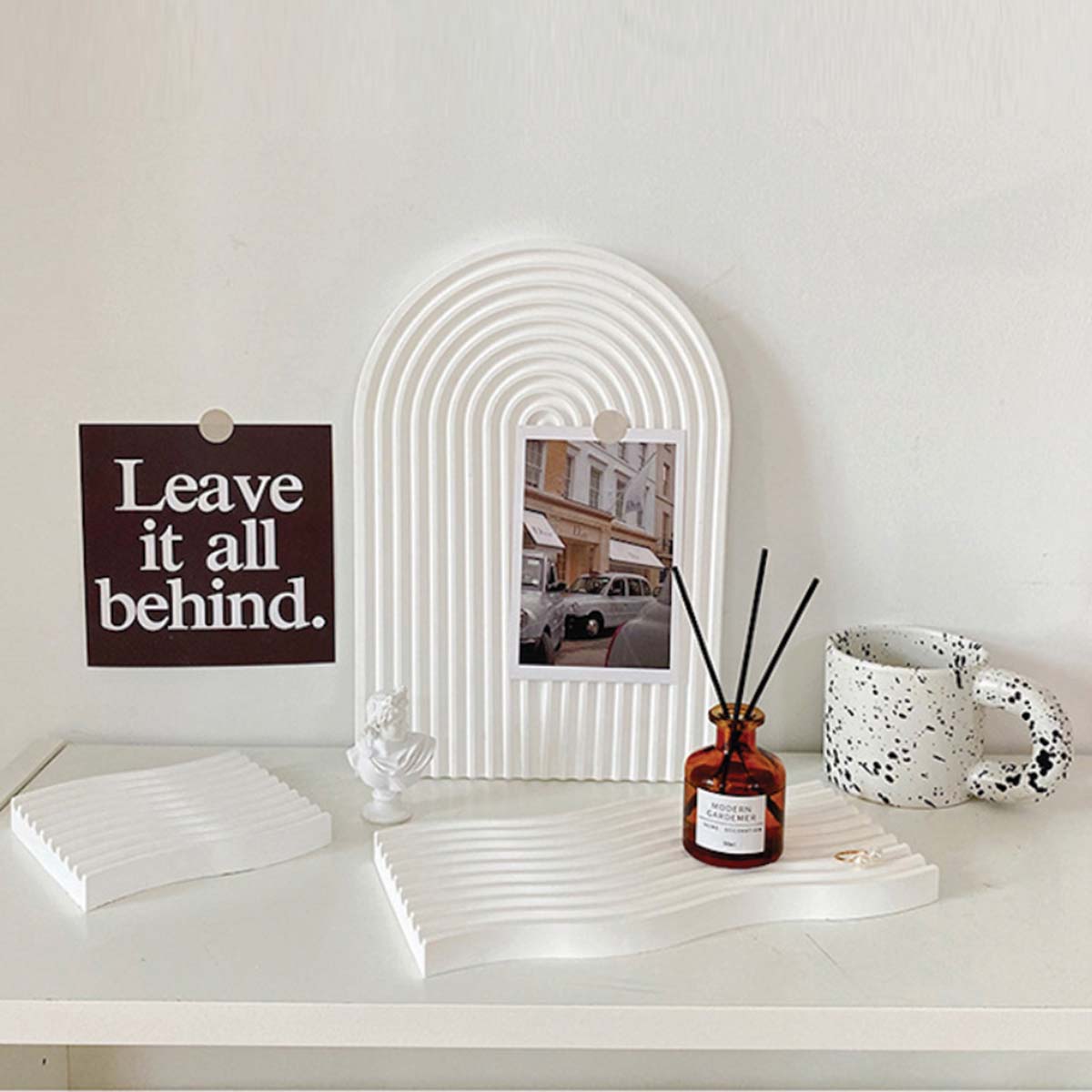 Gewelltes Holztablett