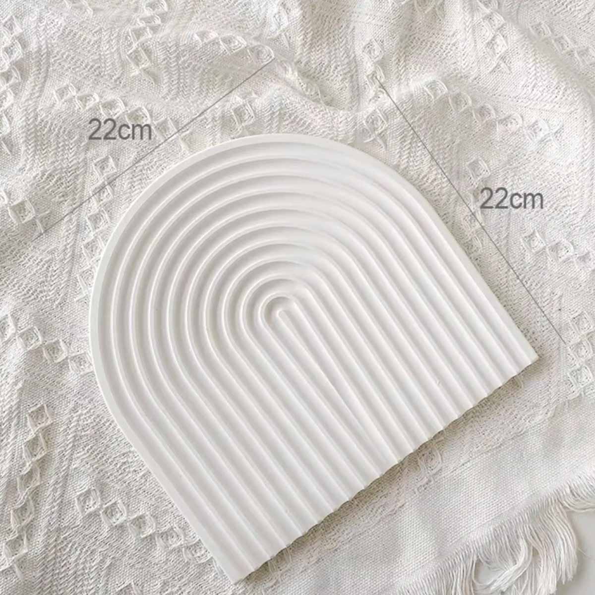 Gewelltes Holztablett