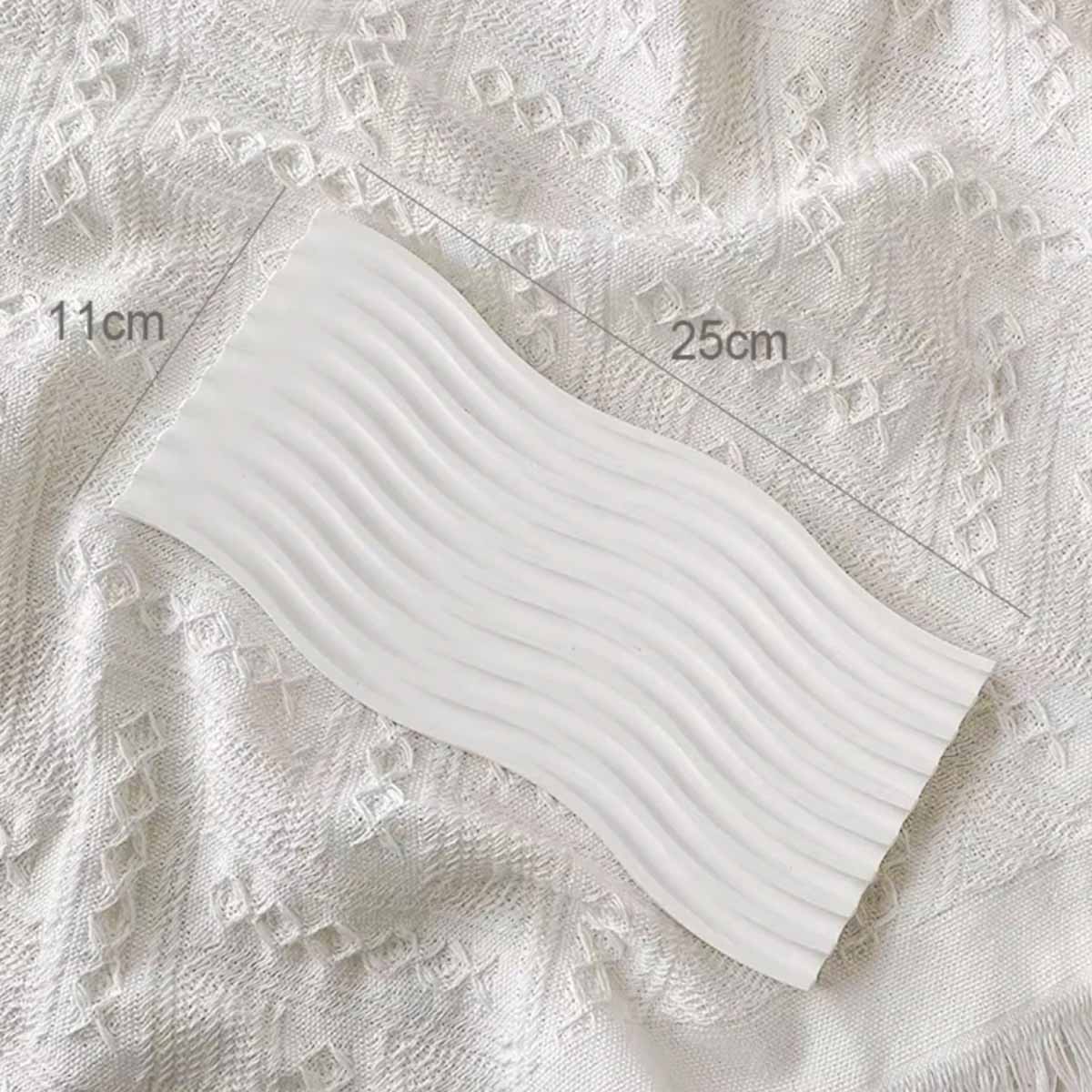 Gewelltes Holztablett