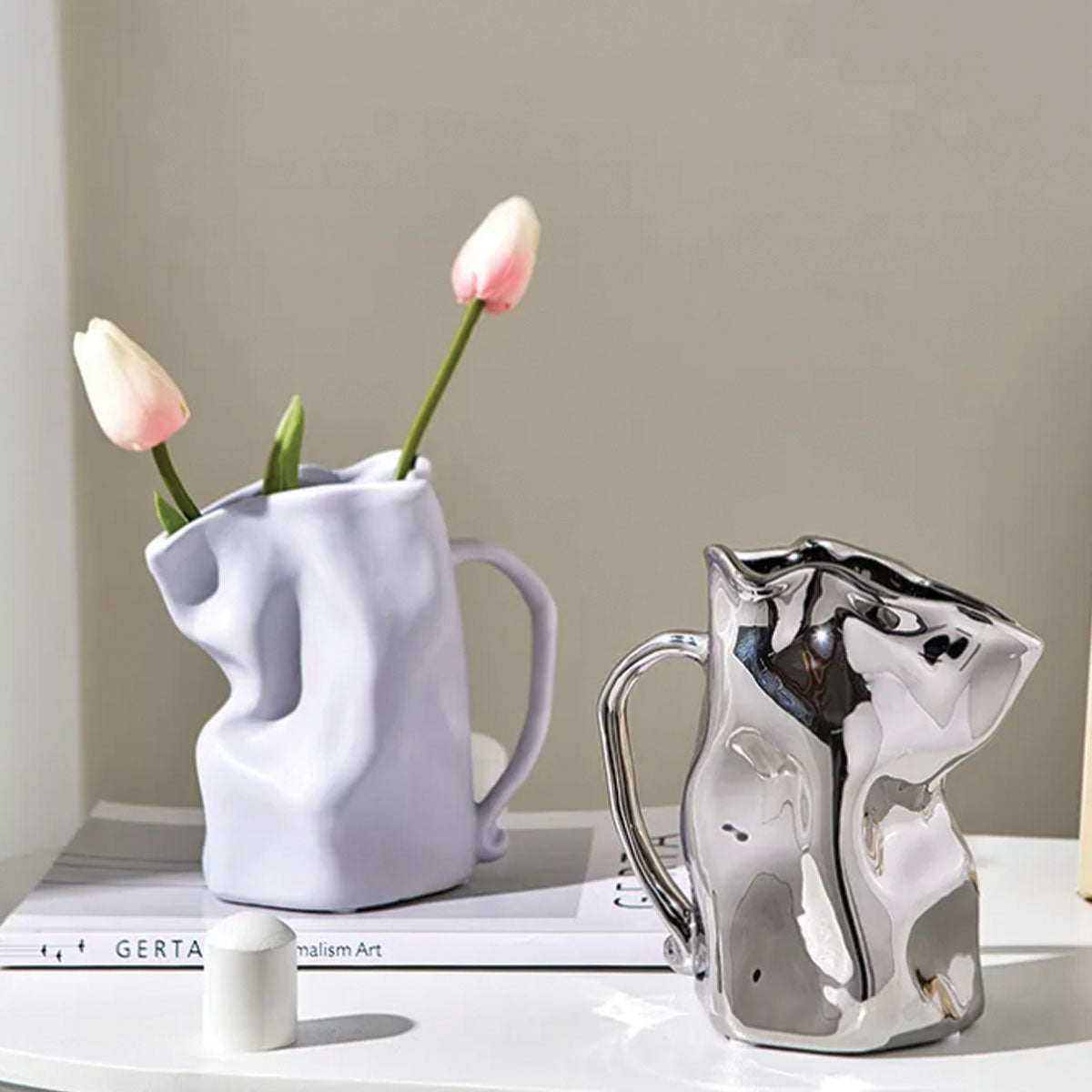 Gefaltete Kaffeetasse Vase