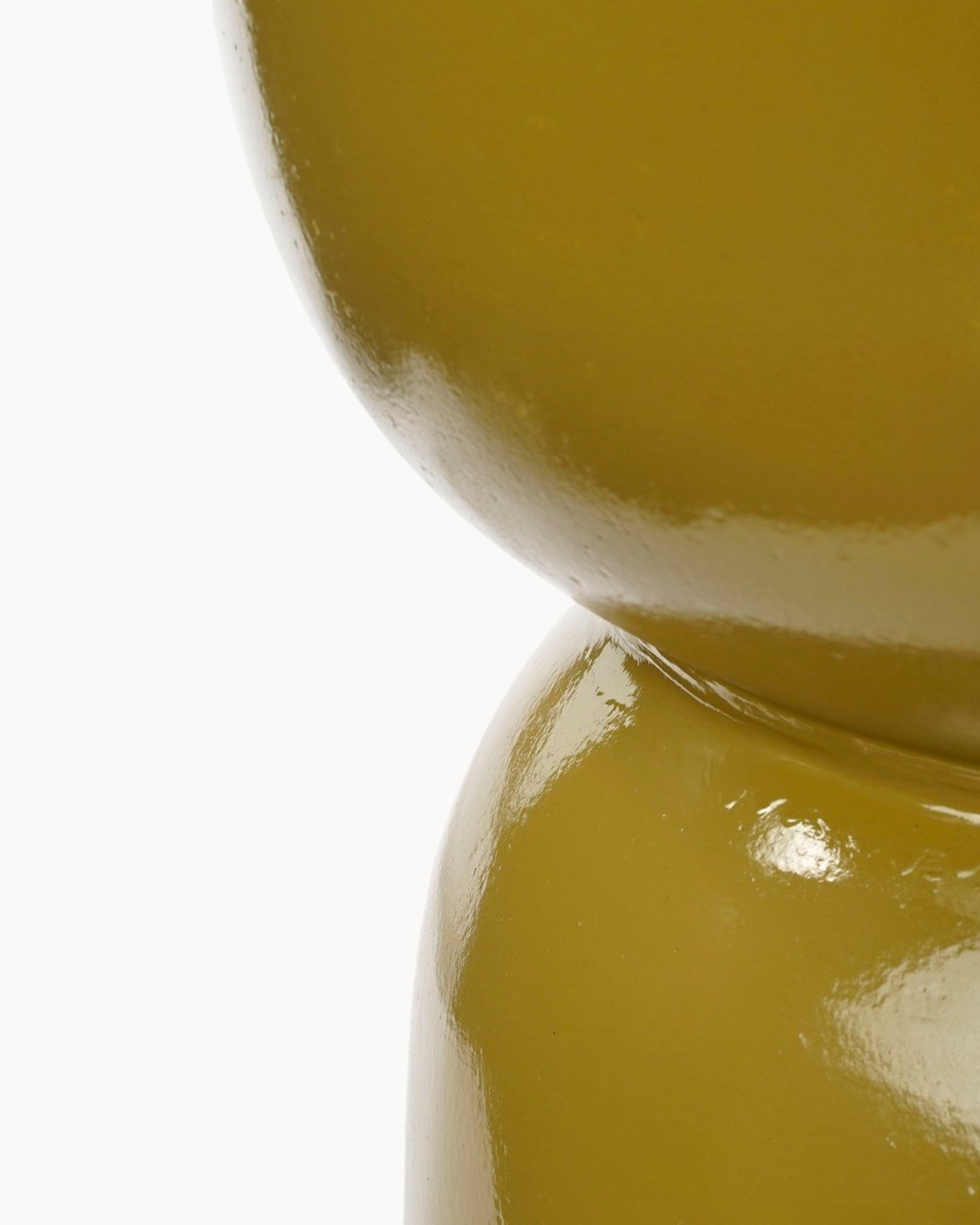 Mica Decorations – Beistelltisch Gelb – Zement – H45 x Ø35 cm – Modern