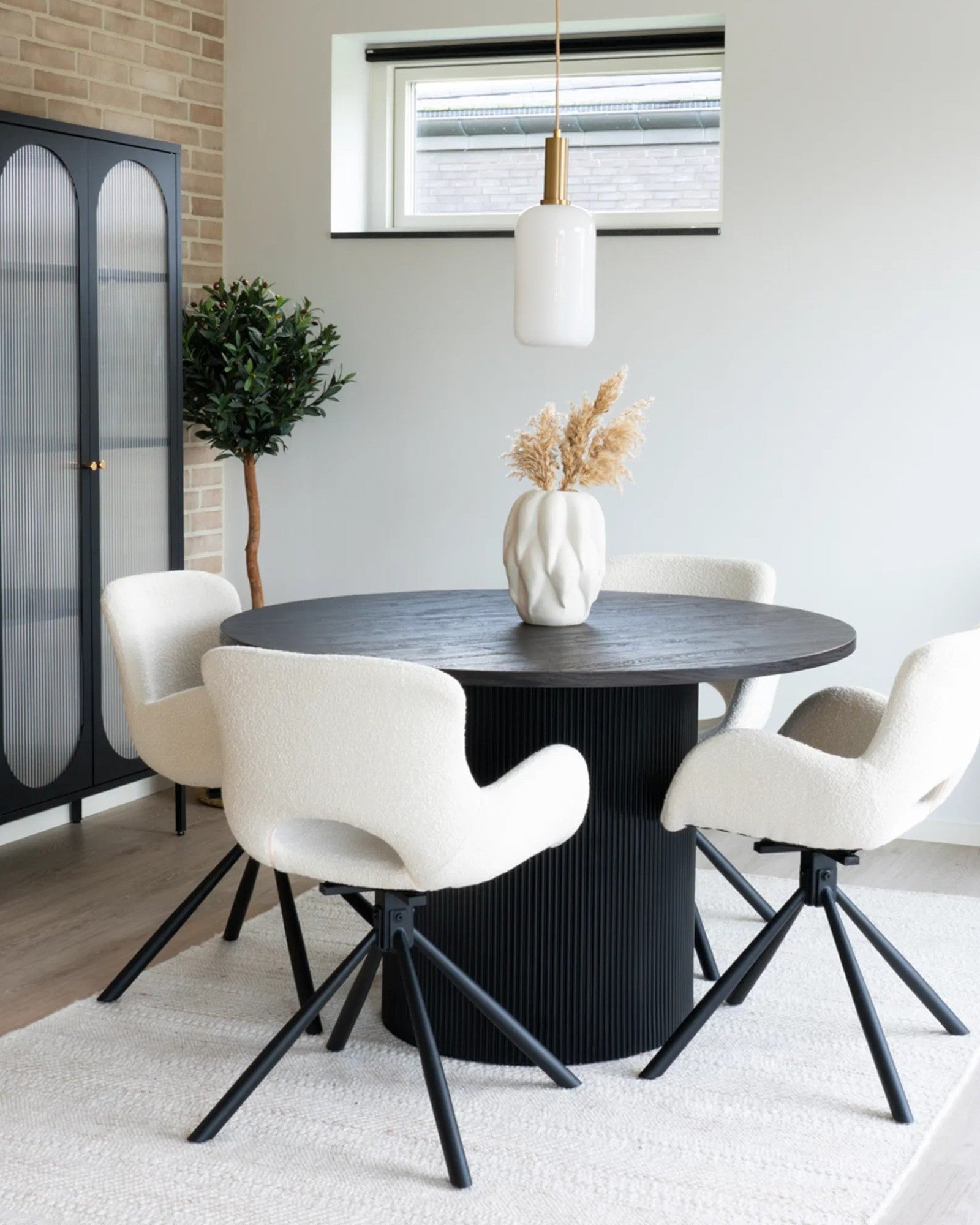 Amorim Stuhl, 2er-Set – drehbar, Bouclé Off-White, Metallbeine, 82,5 cm