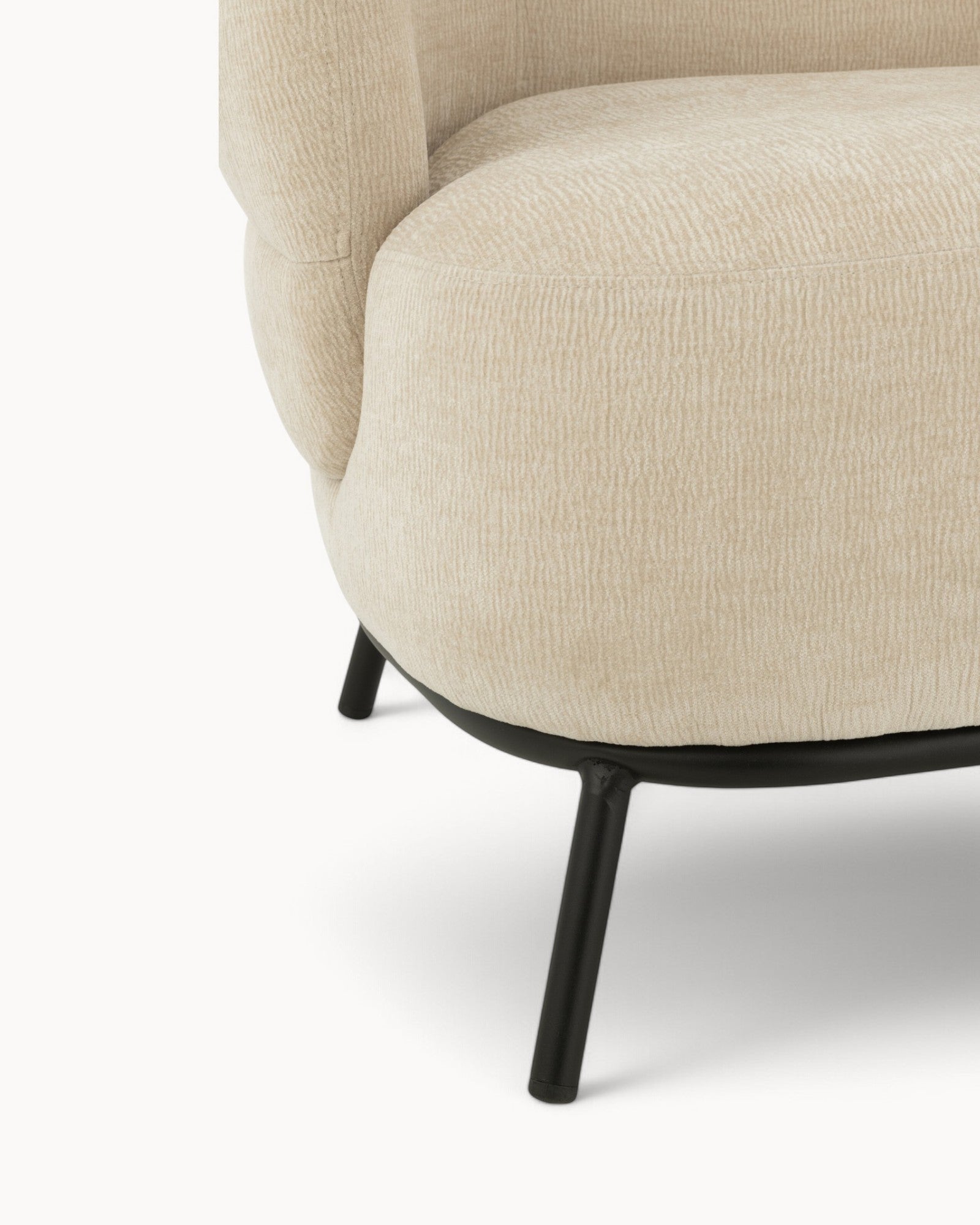 J-Line – Lounge-Sessel Mars – Beige, Holz & Schaumstoff, 76 cm hoch