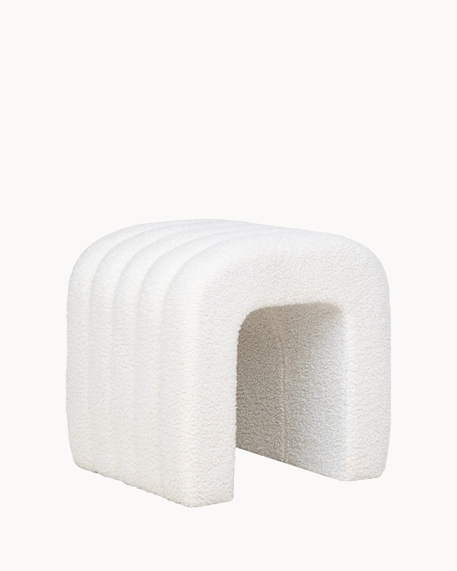 Colma Pouf - Bouclé Weiß - 41x36,5 cm - Komfortabler Sitzhocker