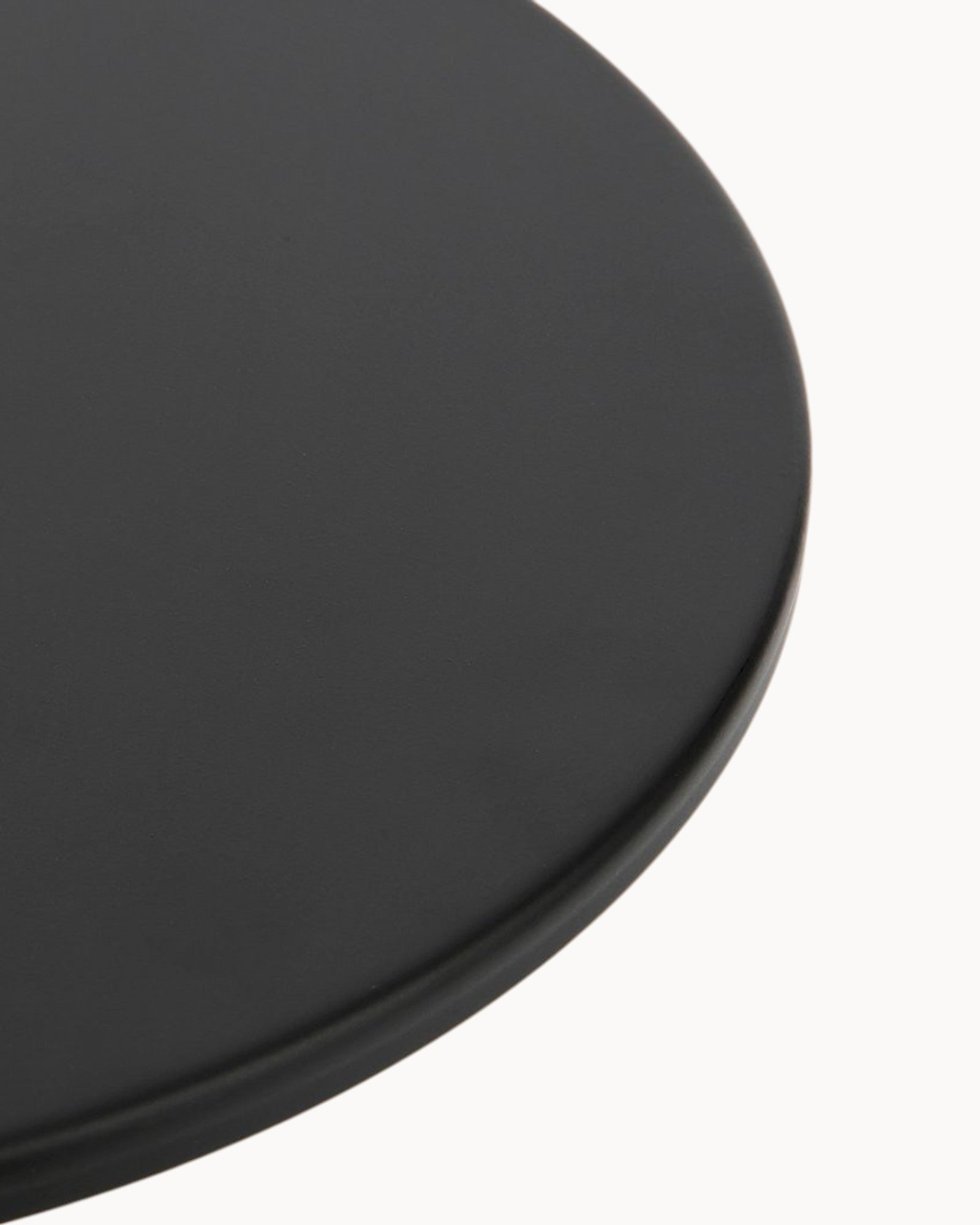 Mica Decorations – Beistelltisch Schwarz – Metall Ø60 x H42 cm