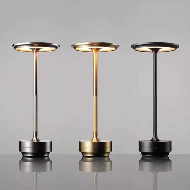 Tragbare Ambientelampe aus Aluminium im Industrie-Touch-Design