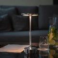 Tragbare Ambientelampe aus Aluminium im Industrie-Touch-Design