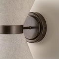 Minimalistische Wandleuchte aus Wabi-Sabi-Stoff