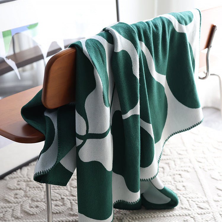 Jacquard Wohndecke in Cashmere-Optik – Weiche Strickdecke im nordischen Stil