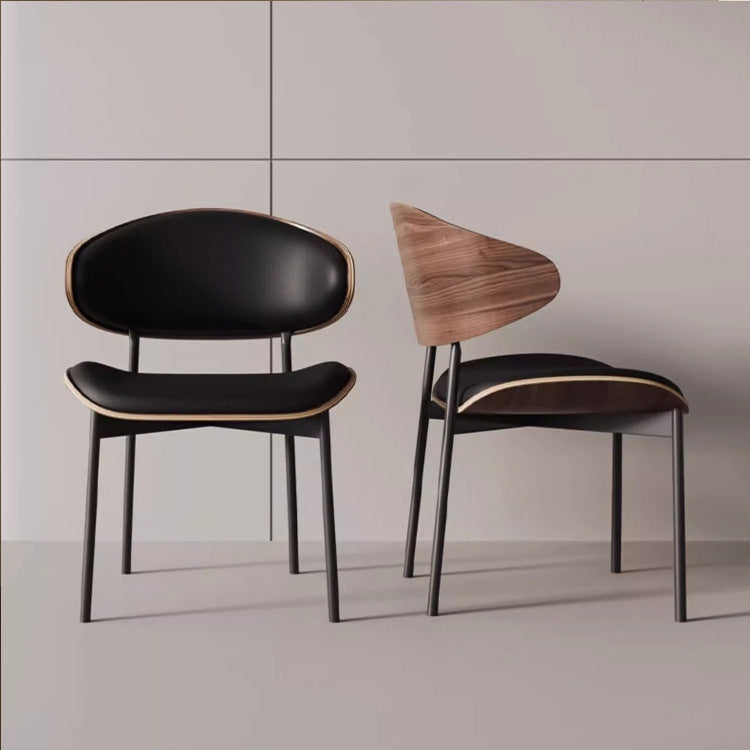 Eleganter italienischer Esszimmerstuhl aus Massivholz