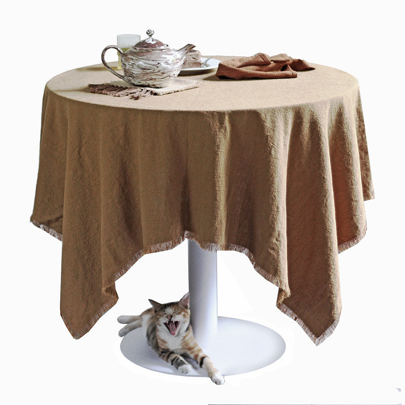 Schwere Tischdecke aus Ramie-Leinen mit Quastenborte