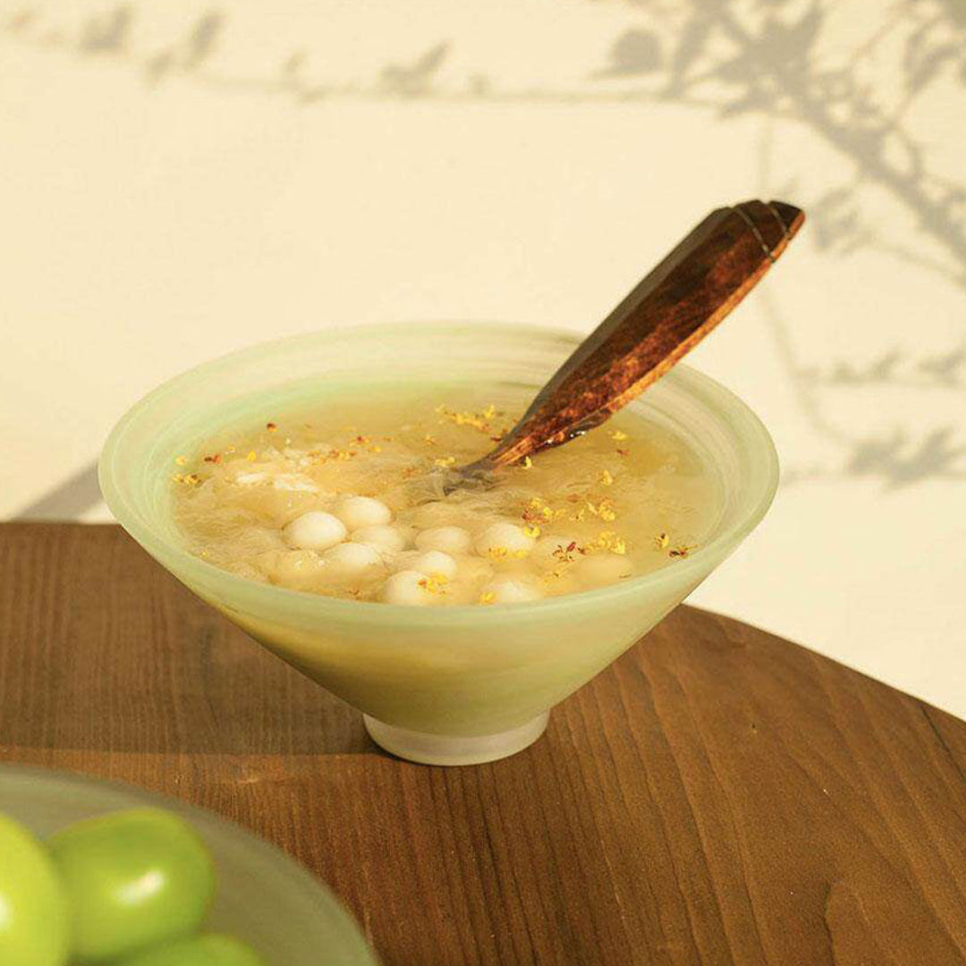 Dessert- und Salatschüssel aus mattiertem Wolkenglas