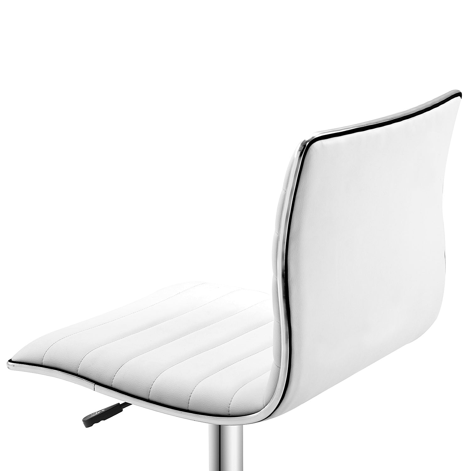 Minimalistischer weißer Bürostuhl ohne Armlehnen